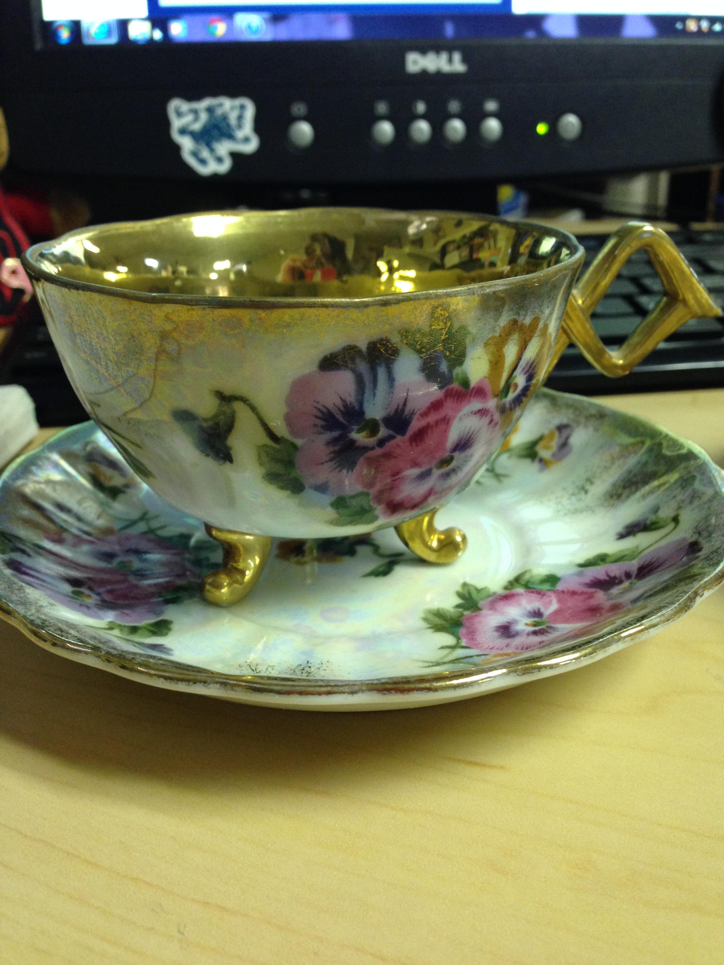 Japan teacups and Saucers with gold gilt inside InstAppraisal